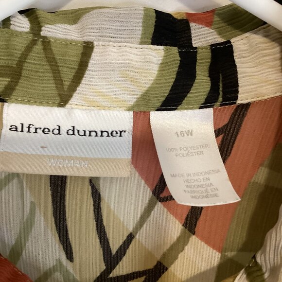 Alfred Dunner Sheer Leaf Print Blouse Women’s 16W Button-Up, Lightweight & Breez - Picture 2 of 7